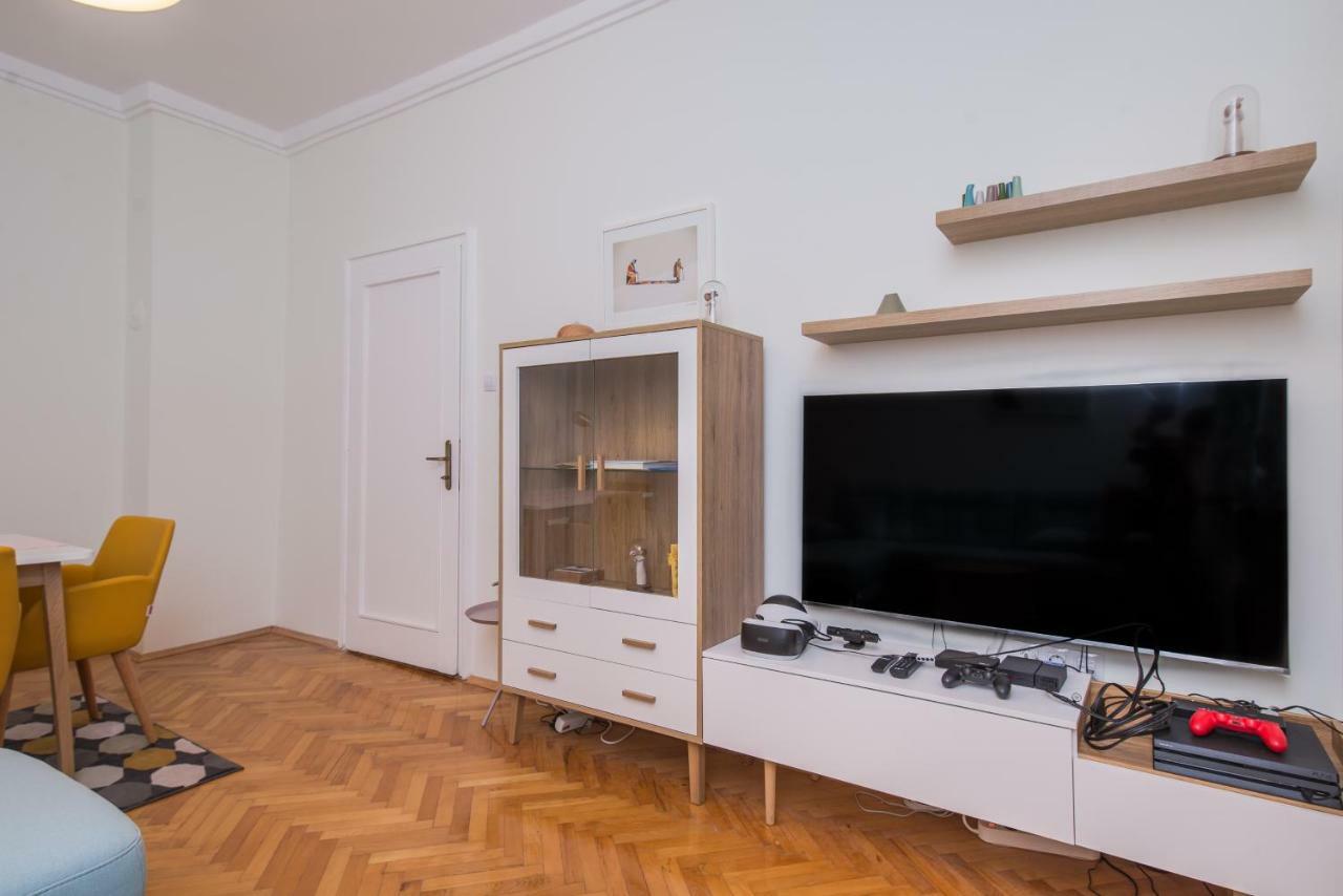 Designer & Luxurious, Business, One Bedroom Apartment In Top Central Sofia By Flat Mаnager Kültér fotó